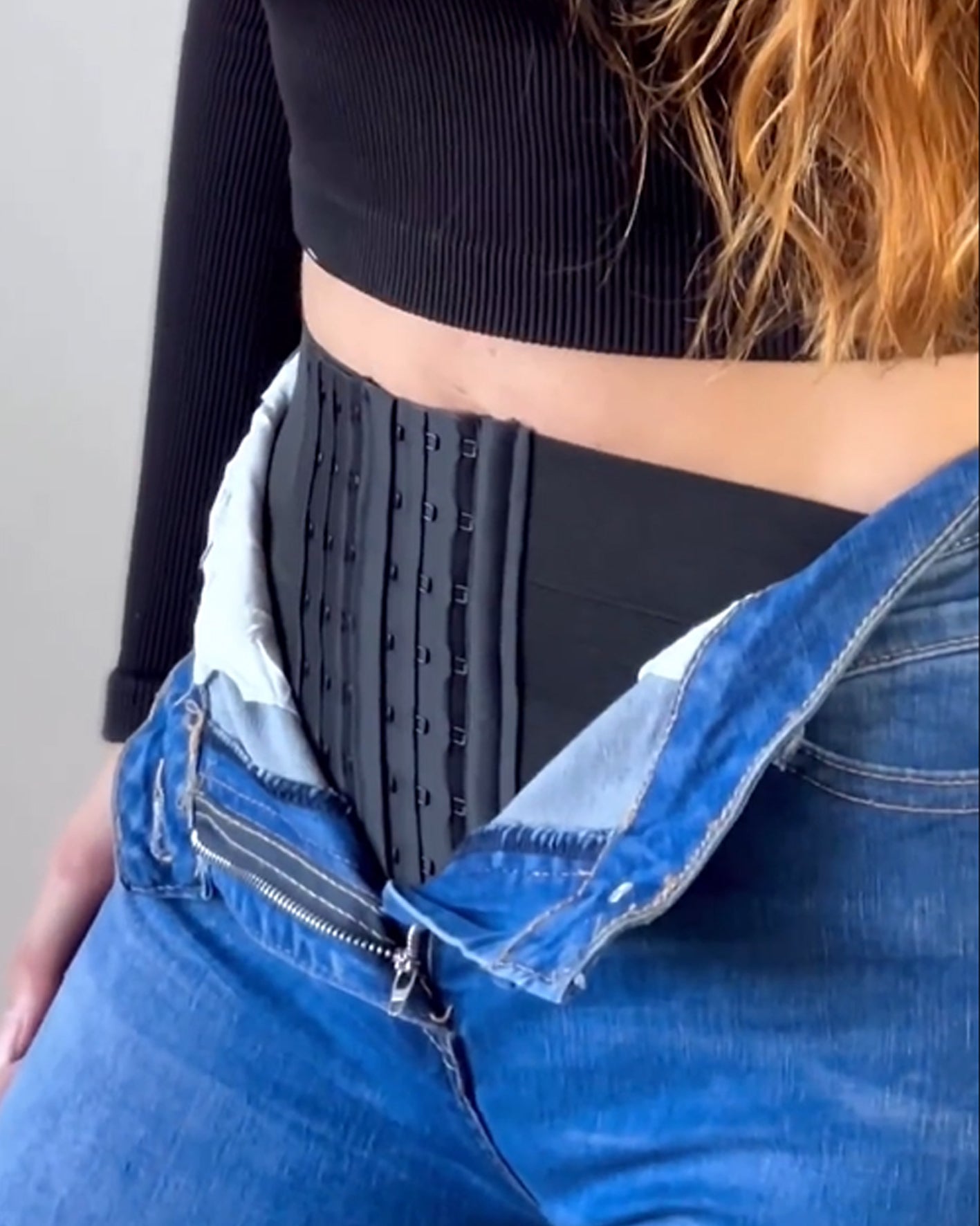 Jeans With Shape Belt