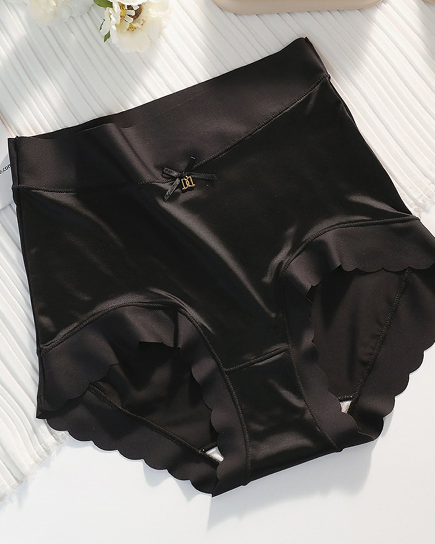 Silkworm Silk High-Waisted Hip Lift Sexy Panties Black