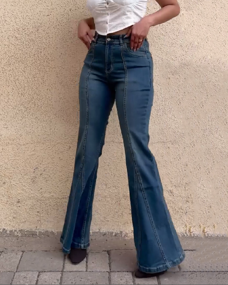 High Waist Slim Flared Jeans (Vorverkauf)