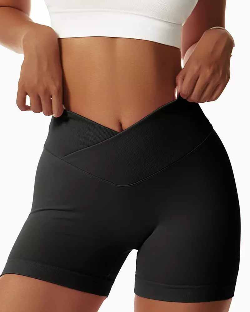 Peach Butt Tight Three-Quarter Yoga Shorts Black