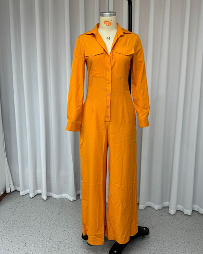 Modischer, lässiger Jumpsuit in Volltonfarbe mit Revers