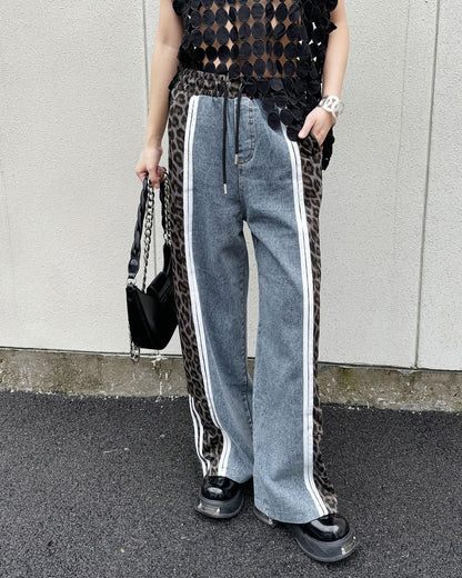 Contrast Paneled High Waisted Baggy Jeans