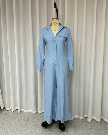 Modischer, lässiger Jumpsuit in Volltonfarbe mit Revers