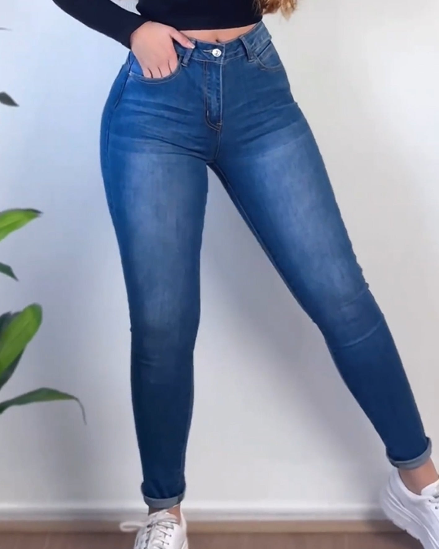 Jeans With Shape Belt Blue