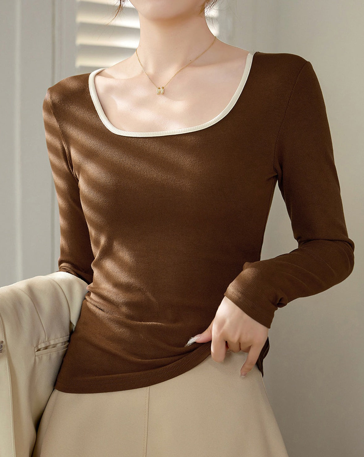 Sliver Lining Contrast Neckline Long Sleeve Top