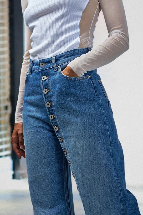 Lässige Jeans mit weitem Bein und Knopfleiste