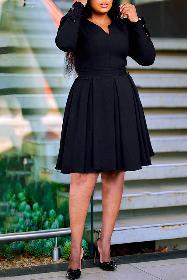 Elegant V-neck Pleated Waist-cinching Dress