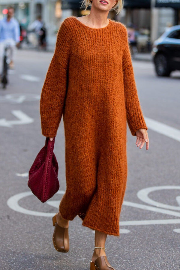 Elegantes Strickkleid mit Rundhalsausschnitt und langen Ärmeln