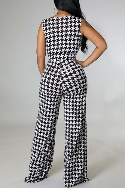 Stylish V-Neck Houndstooth sleeveless Jumpsuit