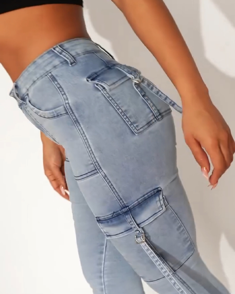 Mehrere Taschen mit schmalen Jeans mit hoher Taille (Vorverkauf)