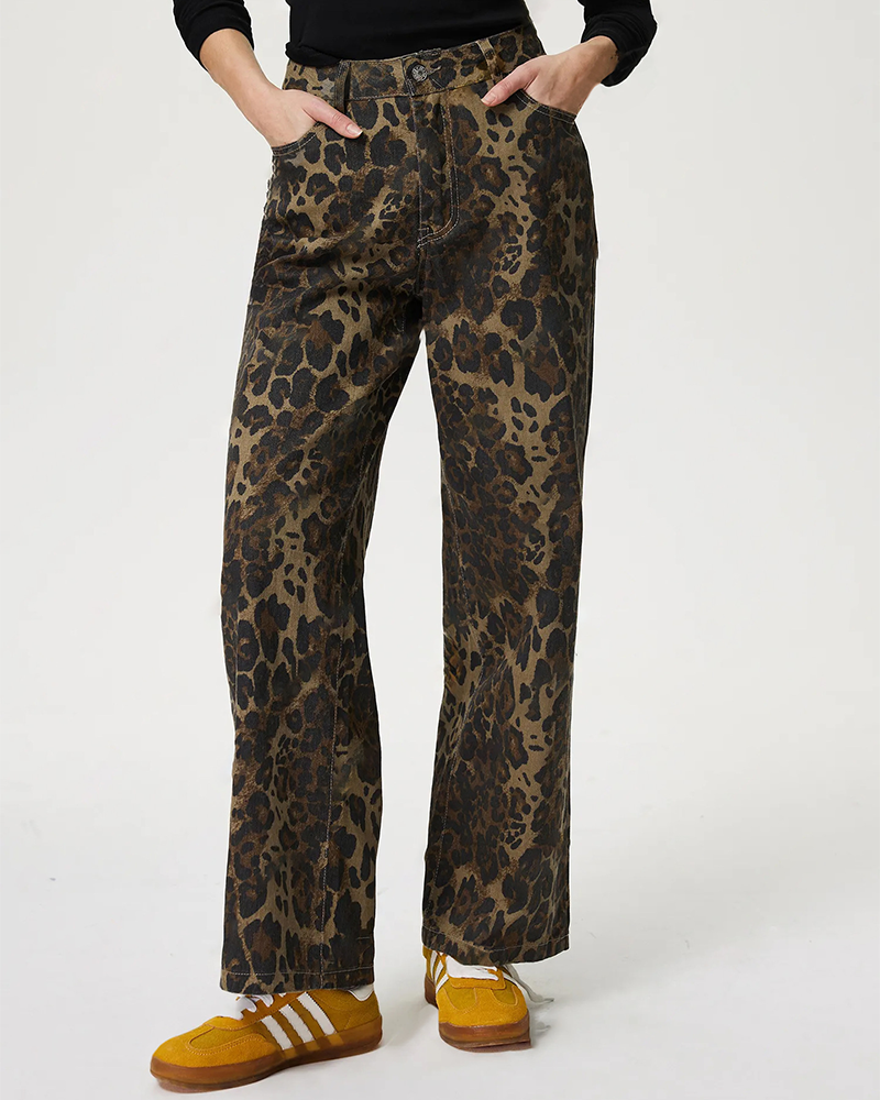 Vintage Leopard Print Straight Jeans