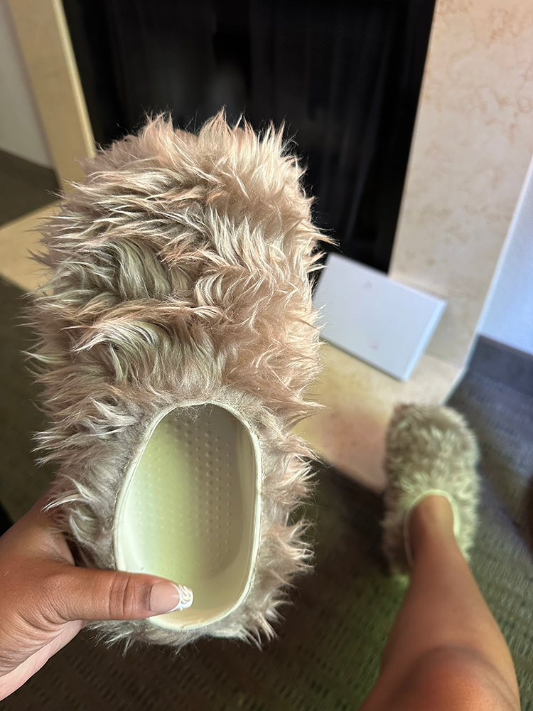 Soft Faux Fur Slides