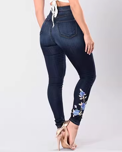 Embroidered Elastic Jeans