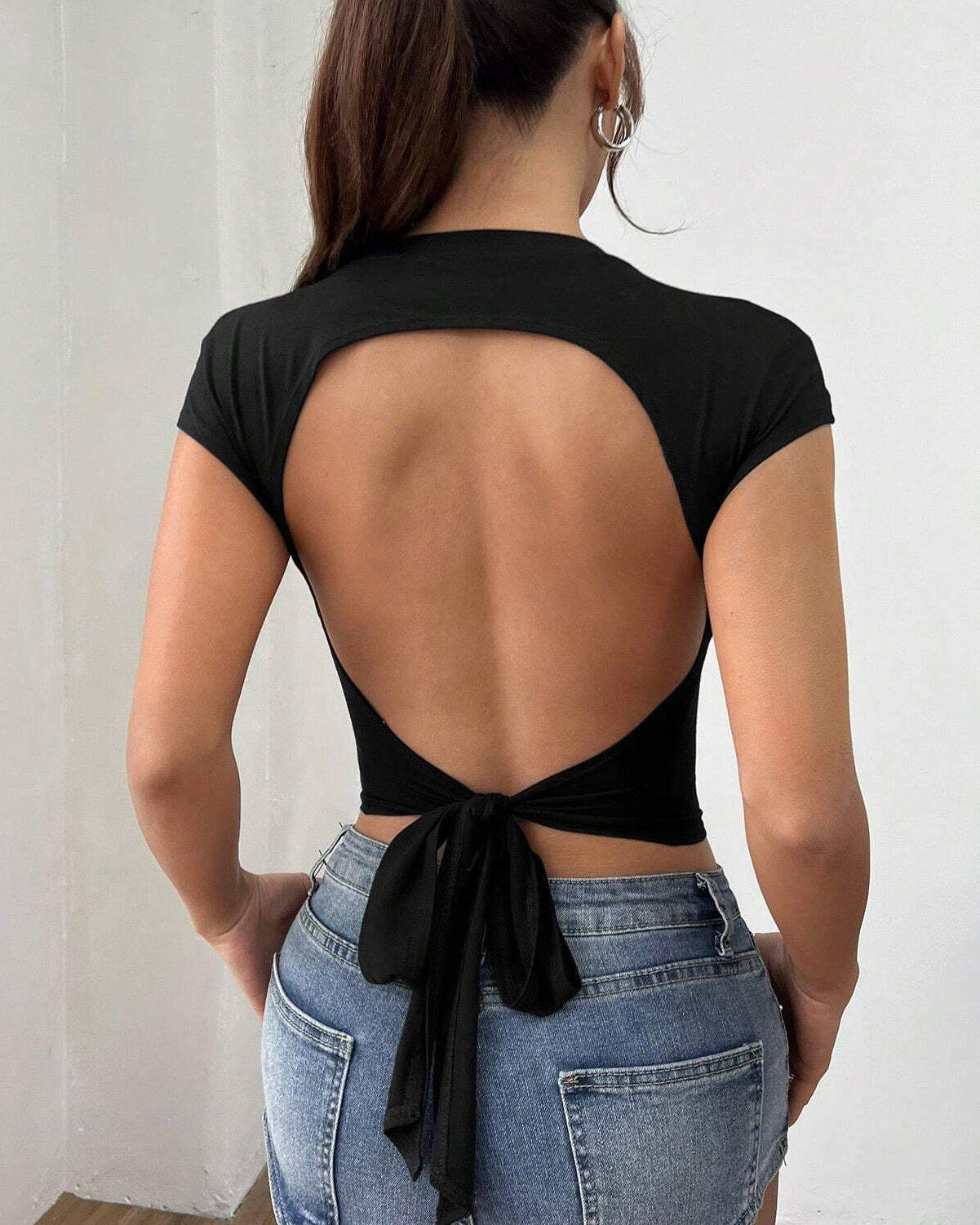 Slim Fit Large Backless Lace-up Top