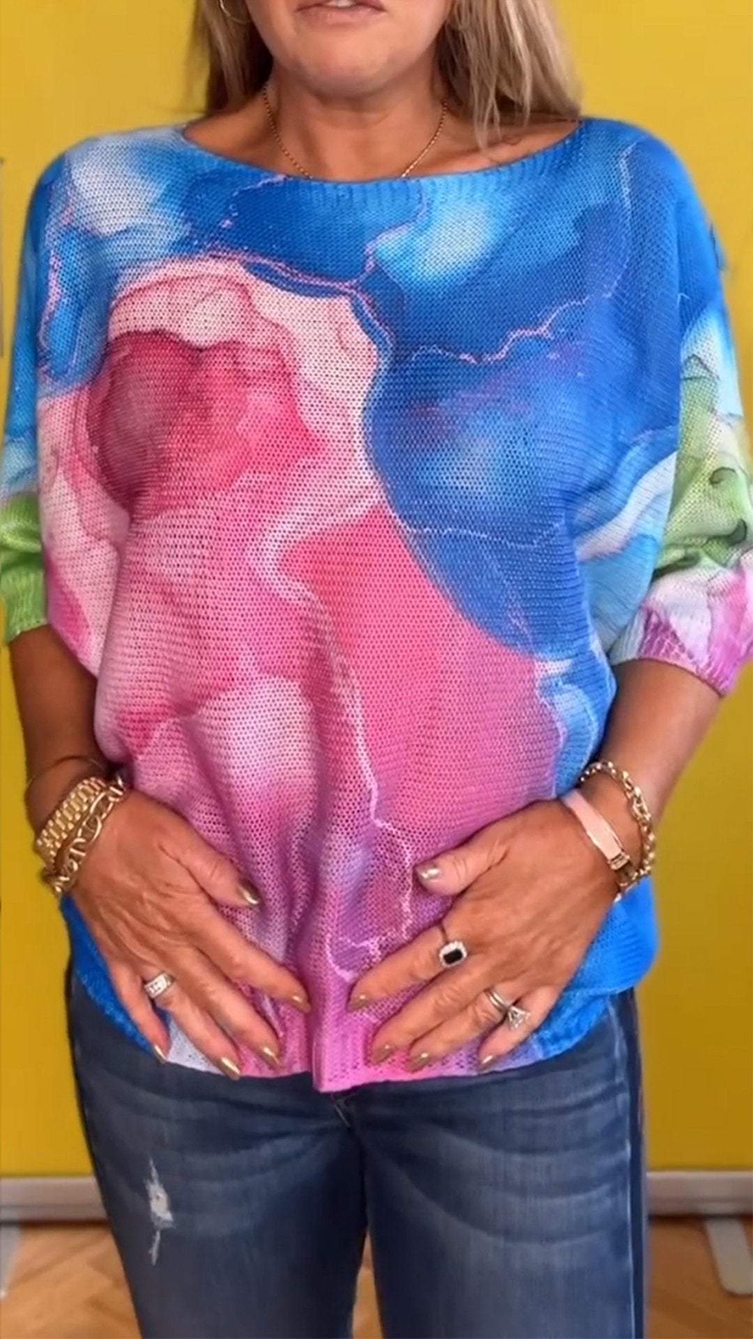 Women's Gradient Print Round Neck Mid-sleeve Top