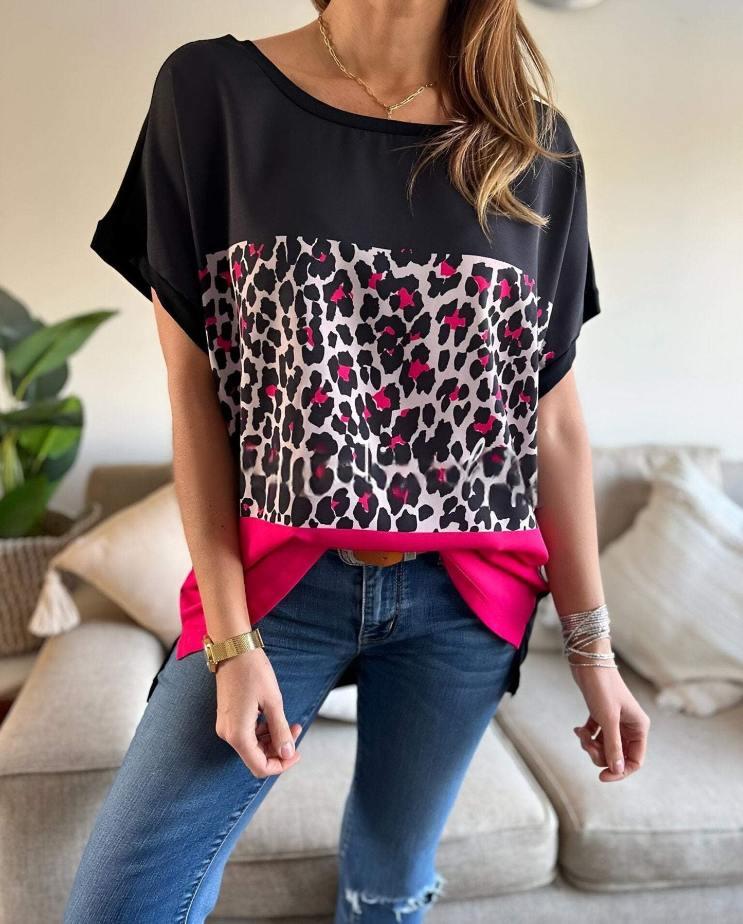 Women's Round Neck Short Sleeve Leopard Print Casual Top