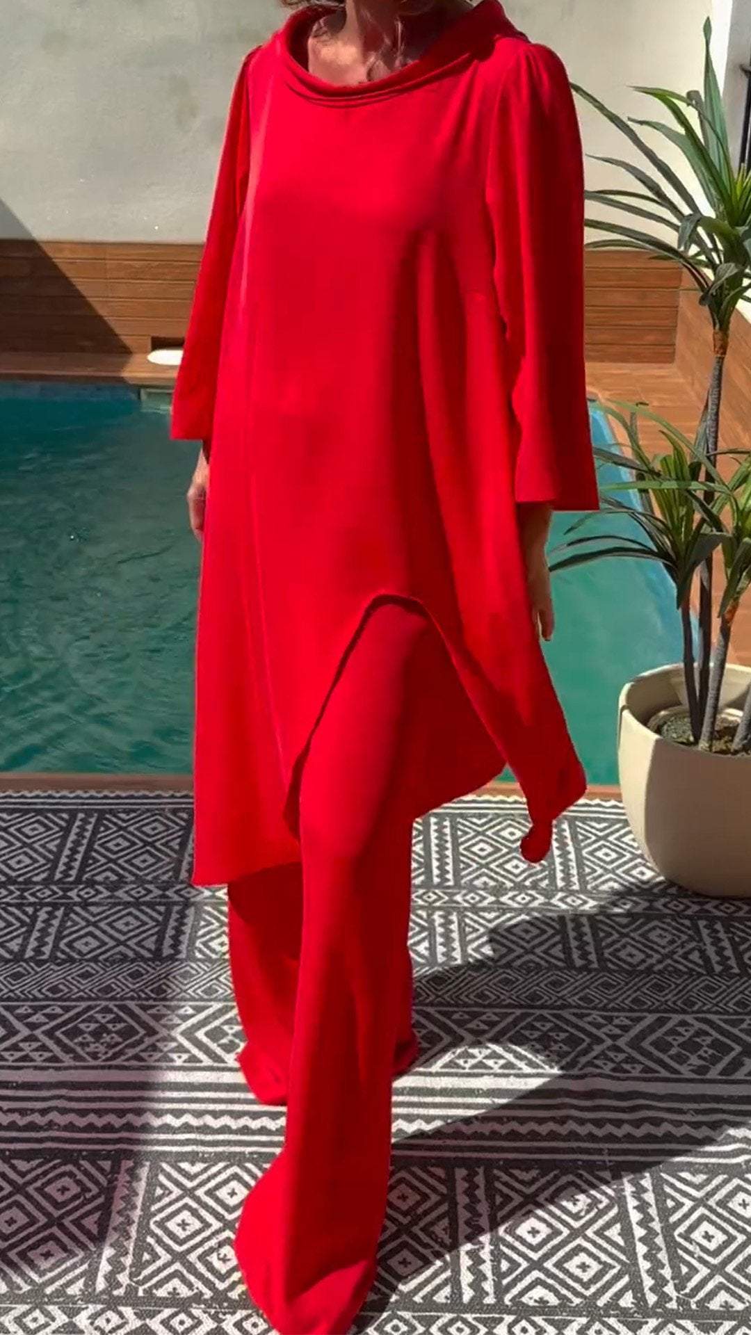 Elegant Stand-collar Detail Pleated Slit Top and Wide-leg Trousers Set red