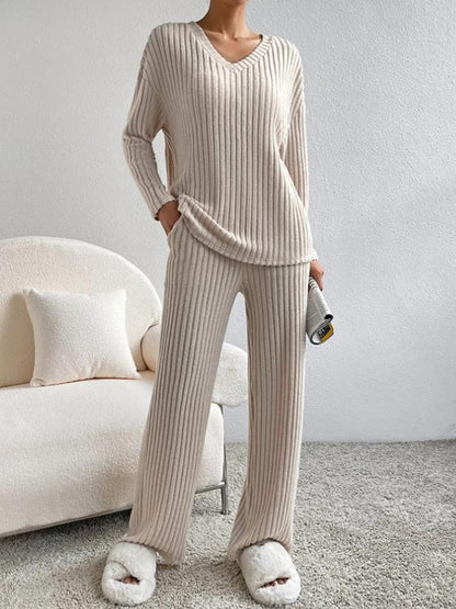 Temperament loose V-neck pit knitted suit Apricot