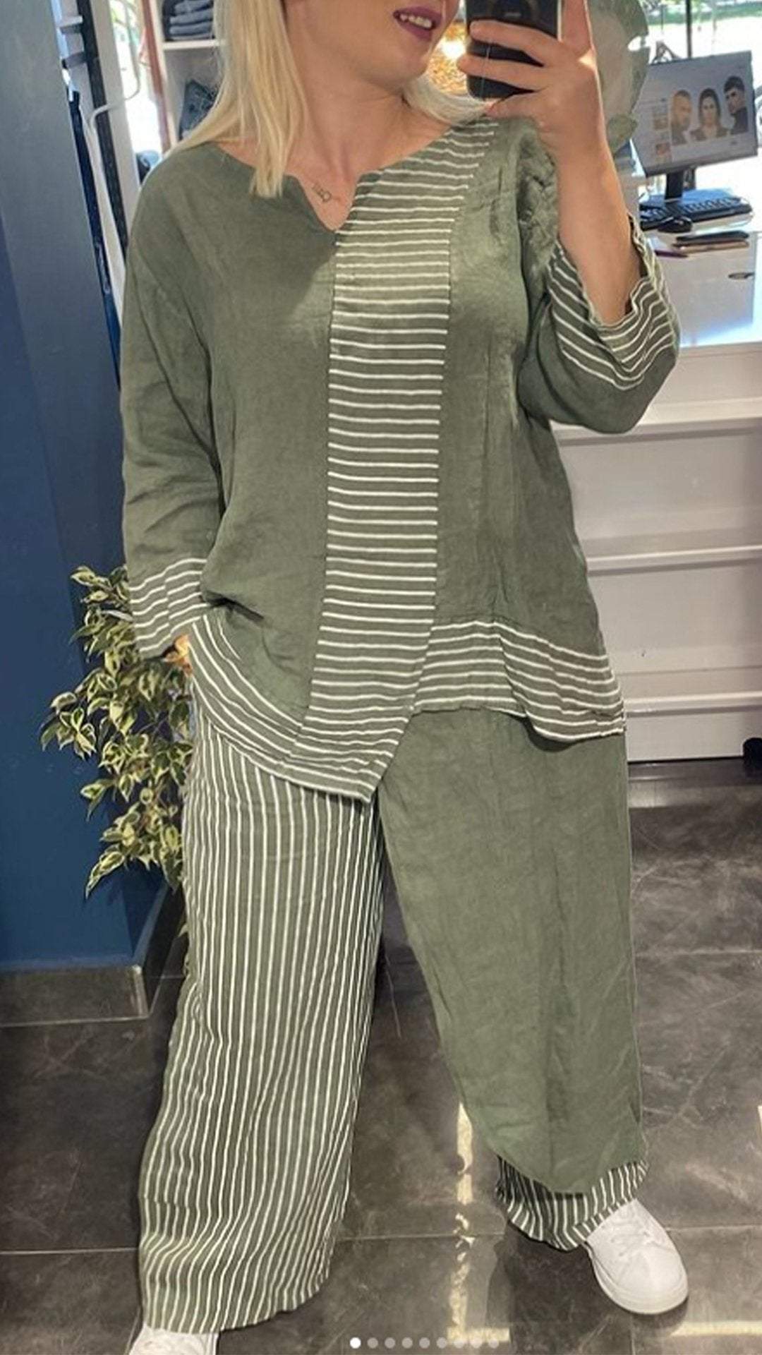 Women Color Block Striped Suit