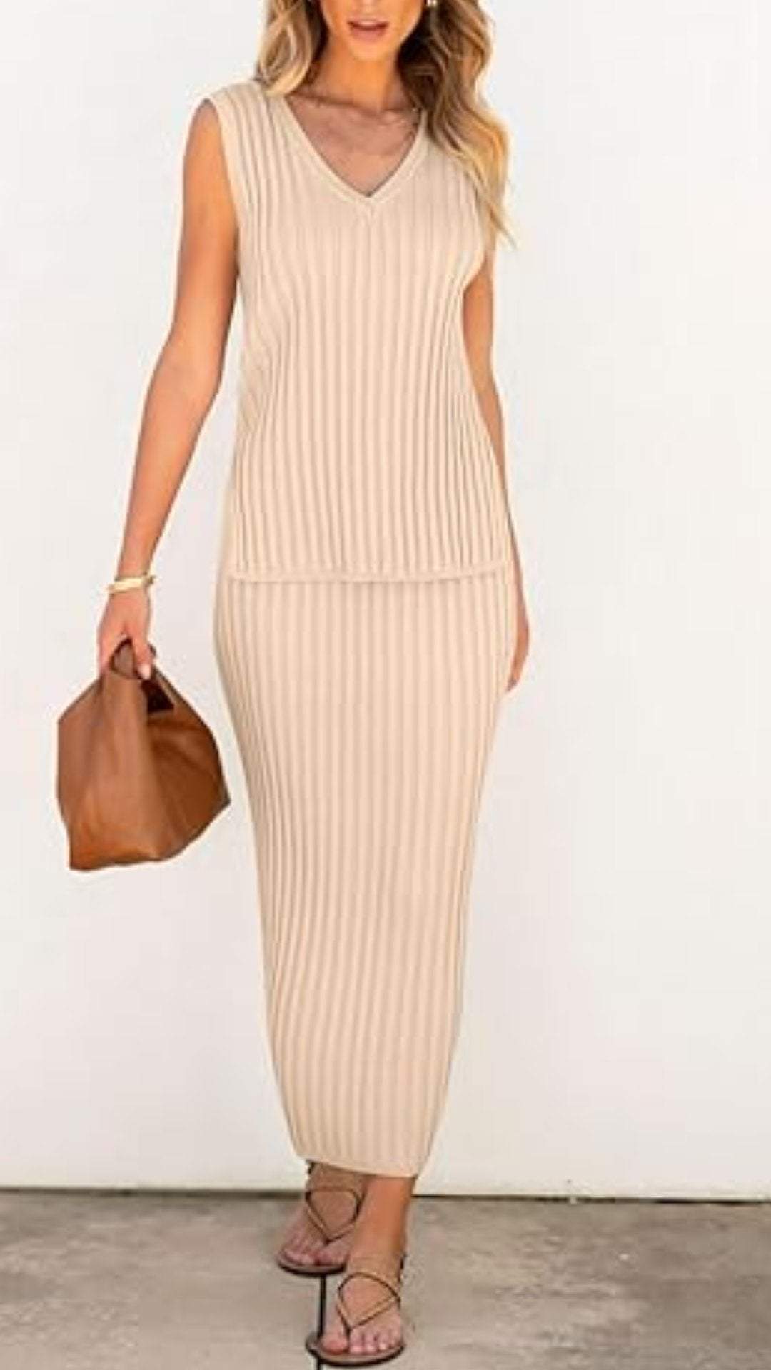 Women's V-neck Sleeveless Ribbed Skirt Suit