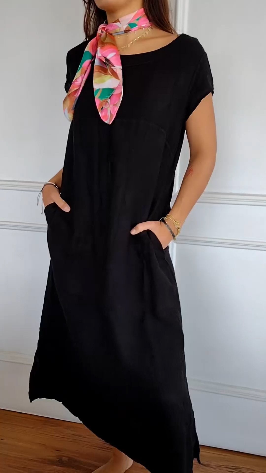 Round Neck Short Sleeve Pocket Dress black