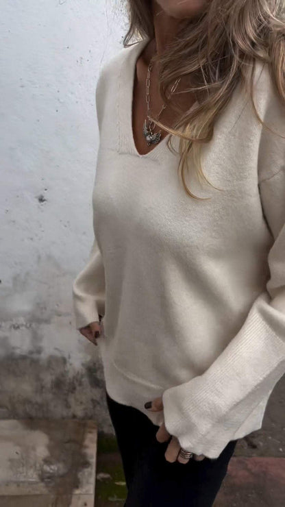 Women's V-neck Long-sleeved Knitted Top