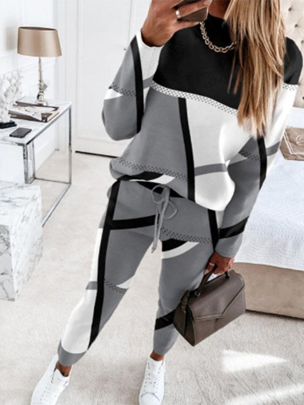 Casual Women's Hoodie and Sweatsuit Gray