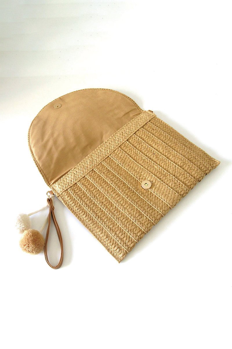 Woven bag clutch