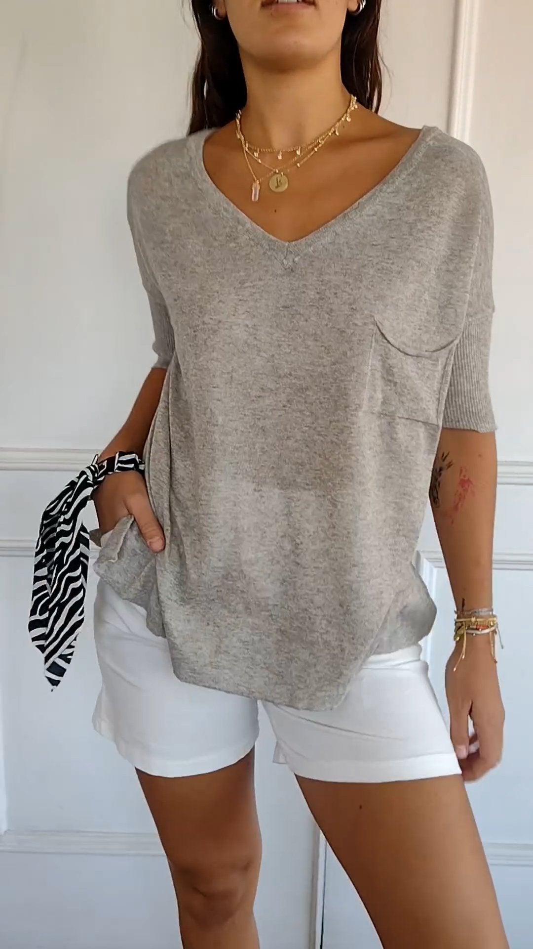 V-neck Short-sleeved Comfortable Top gray