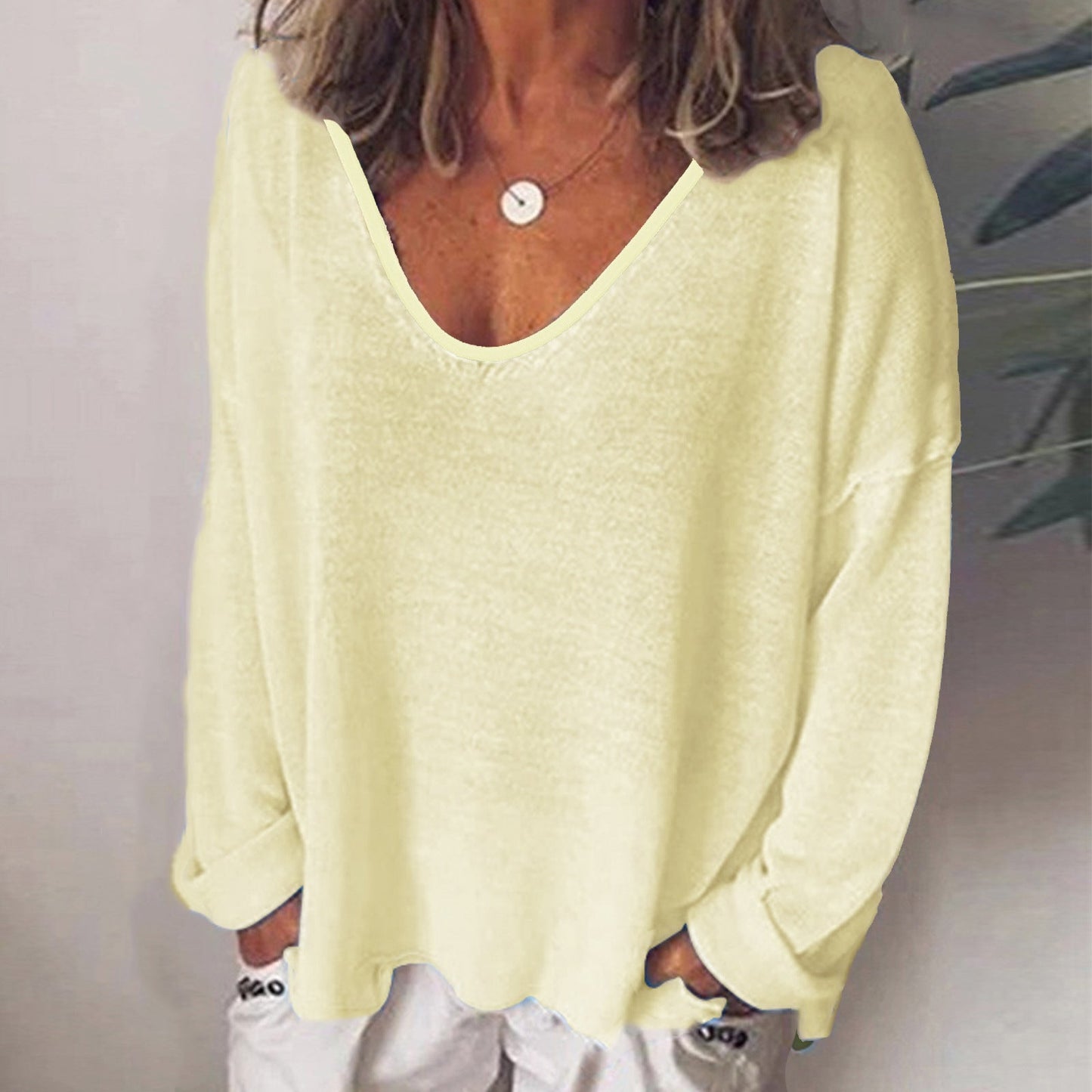 Solid color V-neck long sleeve T-shirt Light yellow