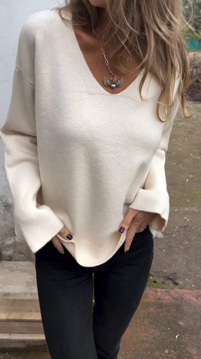 Women's V-neck Long-sleeved Knitted Top Off-white