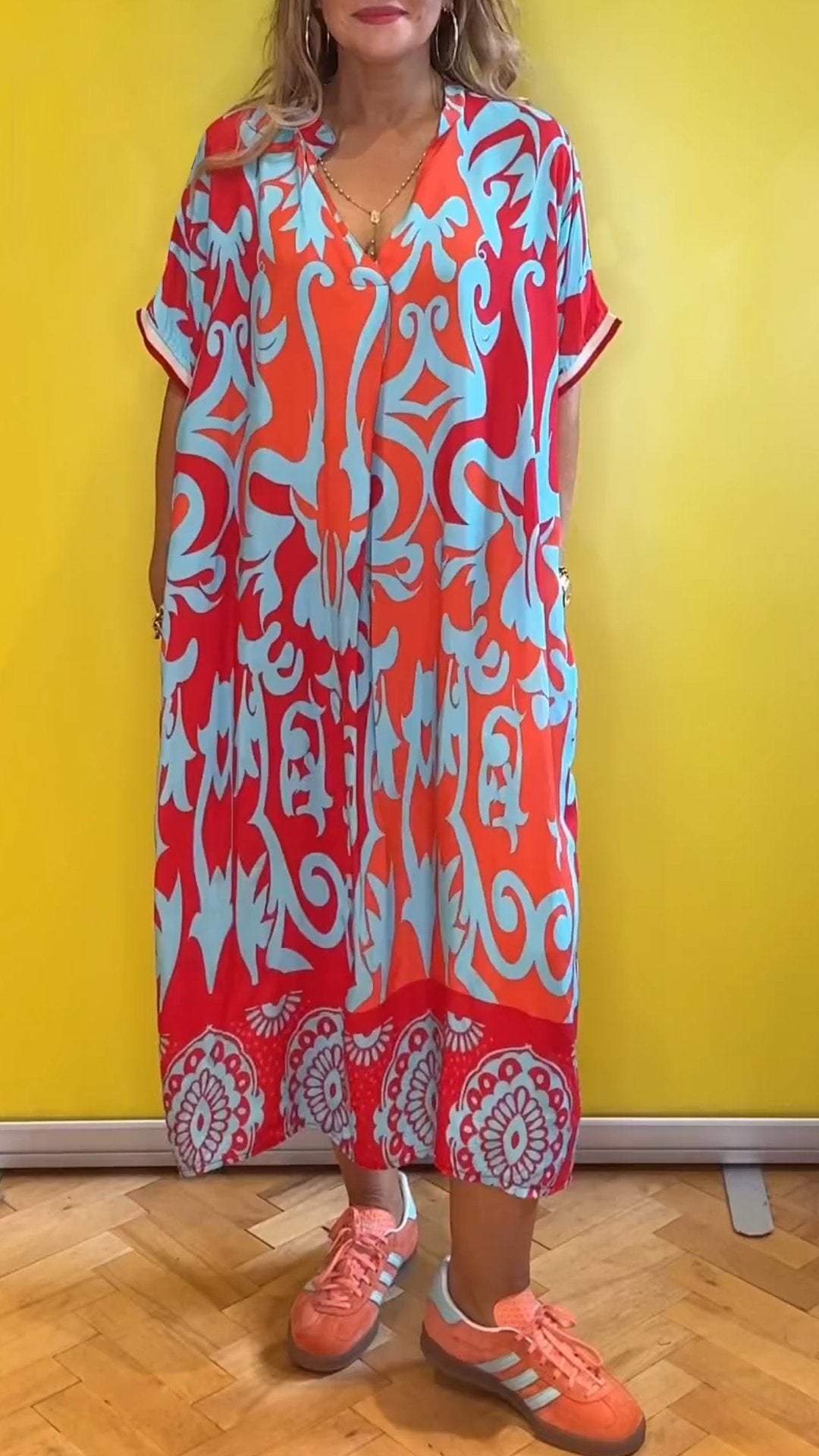 Casual V-neck Printed Loose Dress red