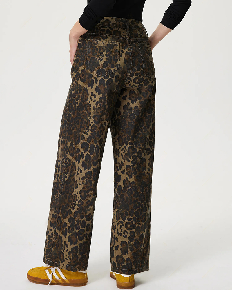 Vintage Leopard Print Straight Jeans