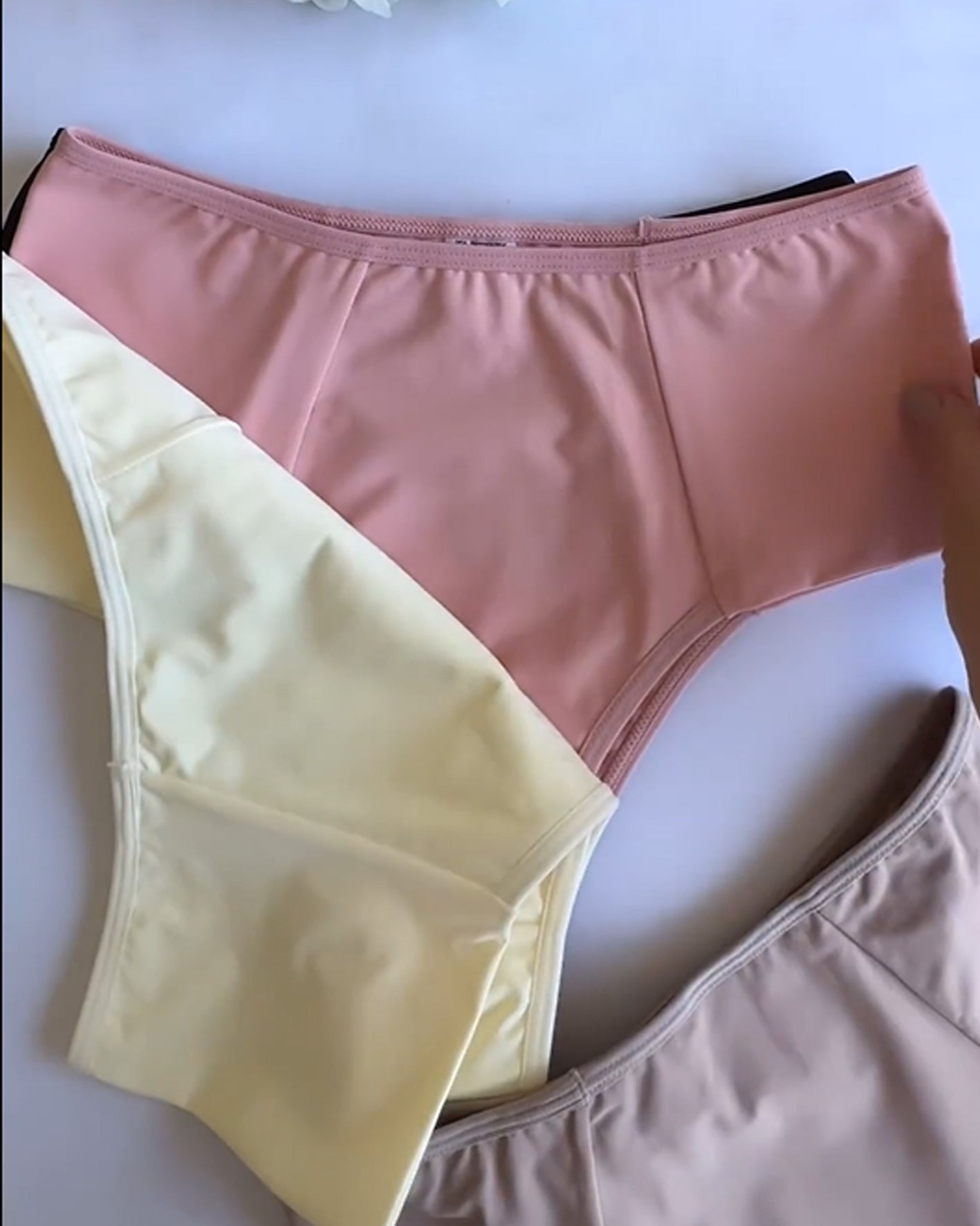 Multicolor Shaped Panties Pink