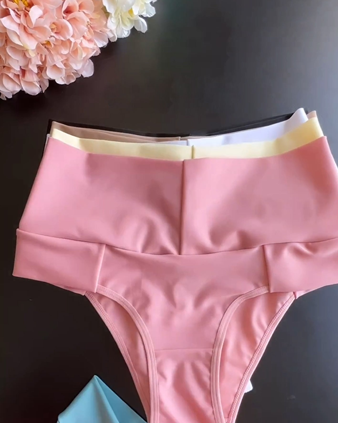 Solid Color High-Waisted Panties Pink